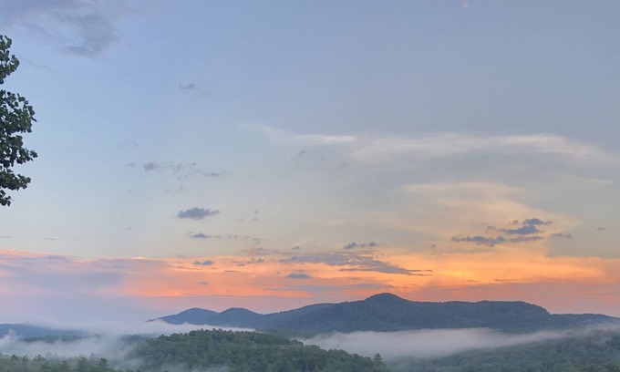 Sunset Casa | Spectacular view of a gorgeous mountain valley and golf course awaits you
