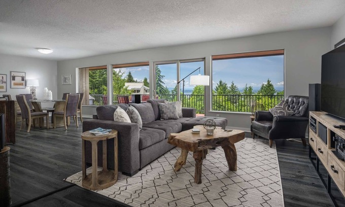 Kings Heights Casa | Great Deals on Summer Stays!