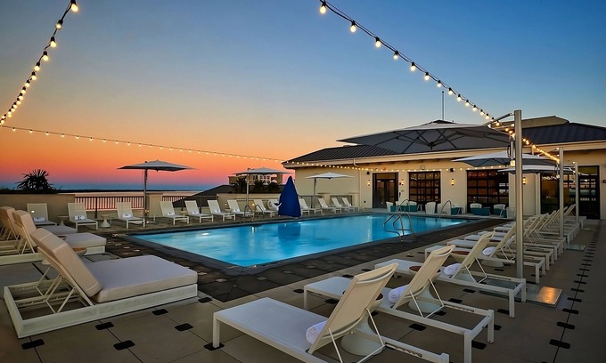Baytowne Wharf Apartamento | Spectacular Views In Sight! Enjoy Pool at the Rooftop, Close to Miramar Beach!