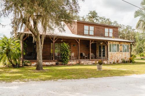 Sebring Casa | Speedway Log Cabin