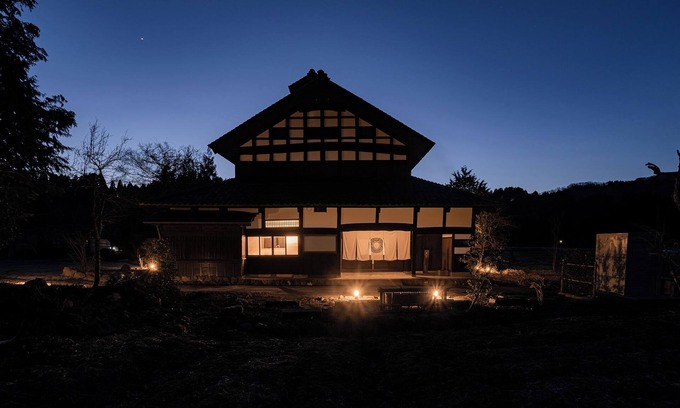 Ikeda Casa | Spend a relaxing time with your loved one in a 120-year-old farmhouse. Enjoy the lovely satoyama time watching the ears of rice swaying in the wind, listening to birds singing, and looking up at the starry sky!