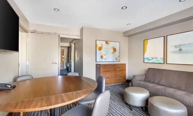 South Lake Tahoe Apartamento | Spend Christmas week across from Heavenly Valley, sleeps 6 in South Lake Tahoe