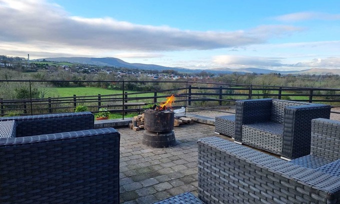 Magherafelt Casa | Sperrinview House - Lovely Retreat Sleeps 8