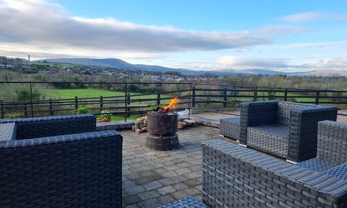 Magherafelt Casa | Sperrinview House - Lovely Retreat Sleeps 8