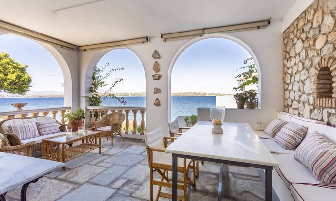 Spetses Villa | Villa Ponente - Villa en el paseo marítimo