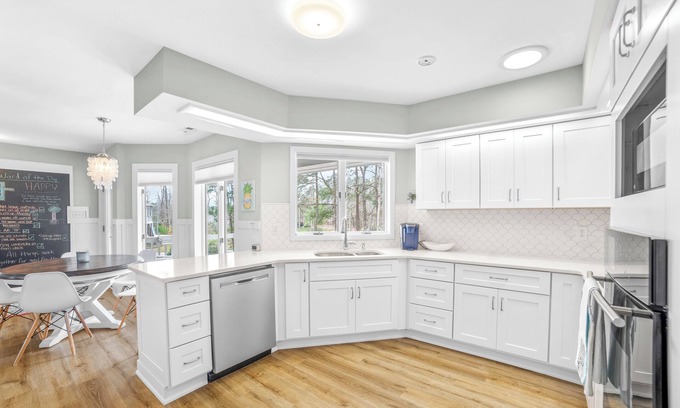 Oriental Casa | Spinnaker Point - Waterfront with Dock
