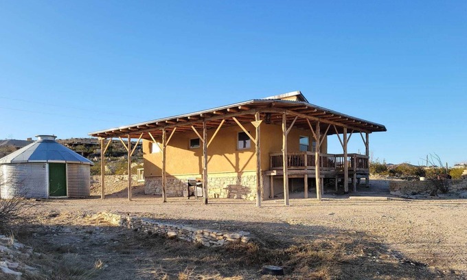 Study Butte-Terlingua Casa | Spirit House in the Terlingua Ghost Town