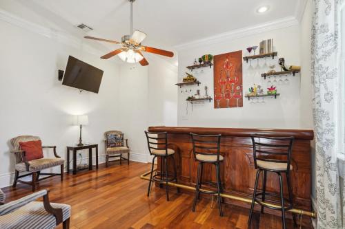 Faubourg Livaudais Casa | Spirits of New Orleans
