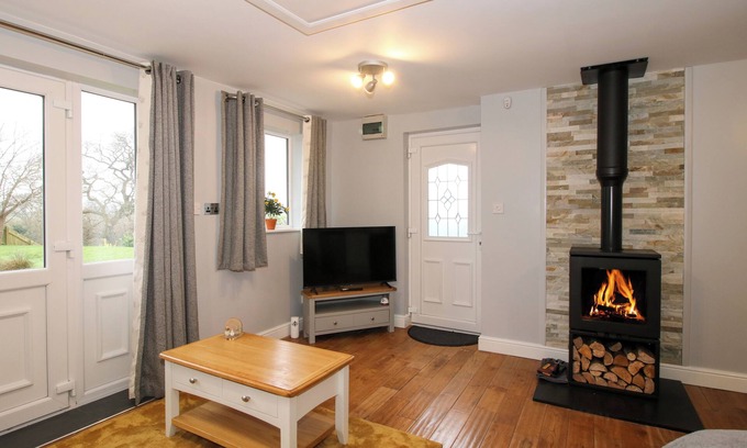 Sugnall Cabaña | Spitfire Lodge