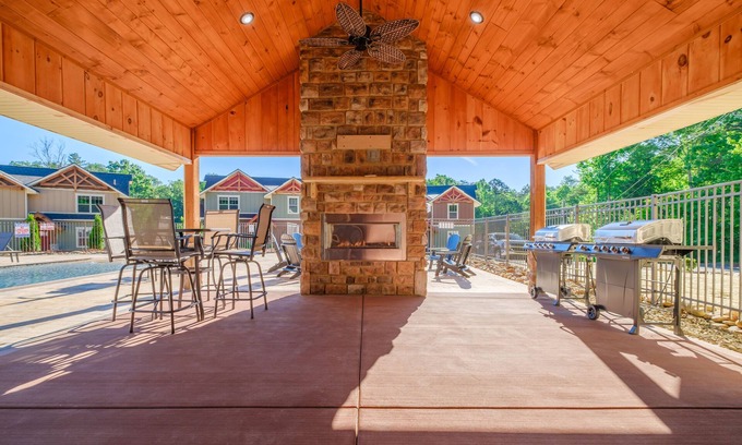 Gatlinburg Chalet De Esquí | Splash Mansion - Four Bedroom Chalet