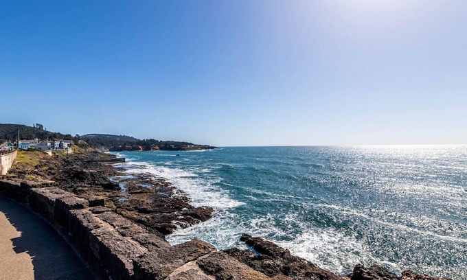 Depoe Bay Casa | Splash of Glory