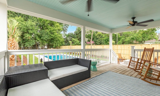 Thunderbolt Casa | Splash of Southern | Private Pool & Fire Pit + Near Local Sights!