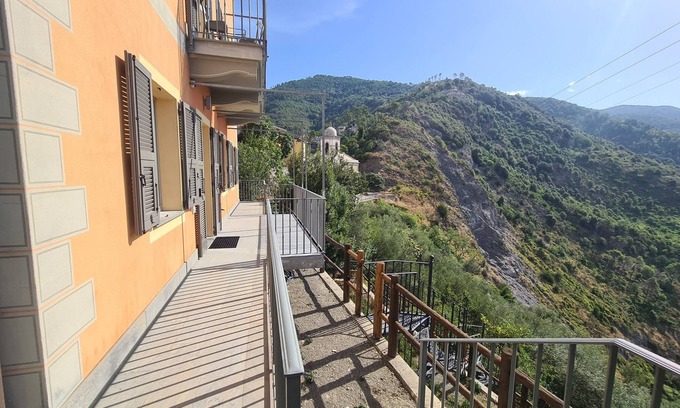 San Bernardino Apartamento | ☆ Splendid Sea View and Relax ☆ Family/Couple - HOMY 5 TERRE