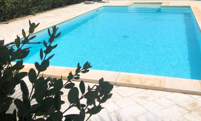 San Lorenzo Villa | Espléndida villa con piscina a 150 metros del mar.