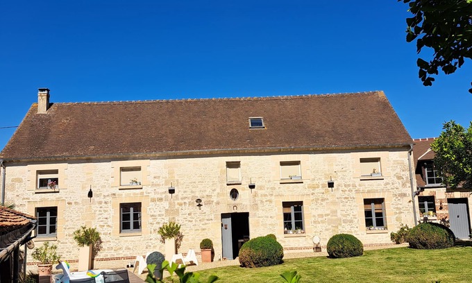 Fay-les-Etangs Casa | Splendide Maison de Campagne Entièrement Rénovée ,