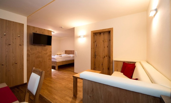 Tropolach Apartamento | Vacaciones deportivas y activas en el edificio de apartamentos Nassfeld de Burgl en Carintia
