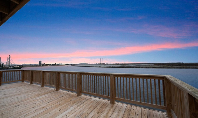 Golden Meadow Casa | Sportsman's Paradise: Steps away from your next adventure