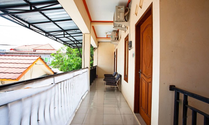 Cilacap Hotel | SPOT ON 2875 Kost Pandawa Syariah