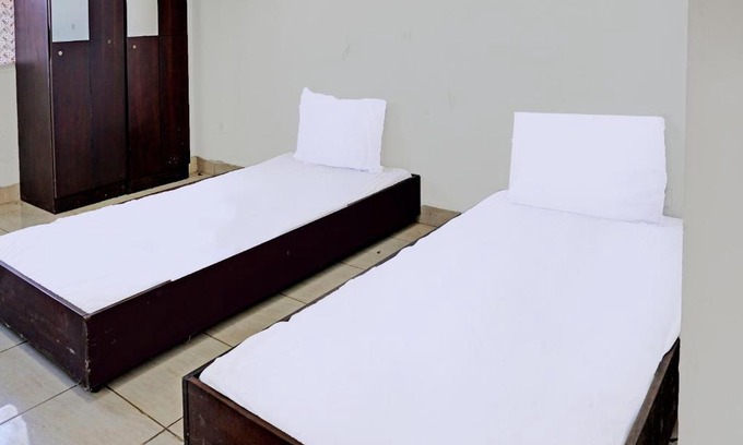 Malang Hotel | SPOT ON 92374 Penginapan Rusunawa