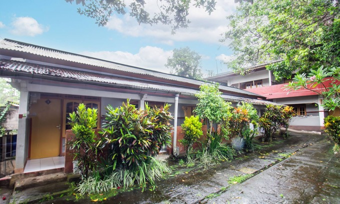 Kecamatan Janapria Hotel | SPOT ON 93517 De Lanang Homestay Near Masjid Janapria
