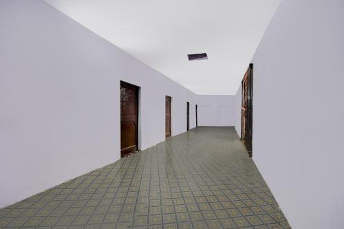 Phulpur Hotel | SPOT ON Apna Hotel And Restaurant