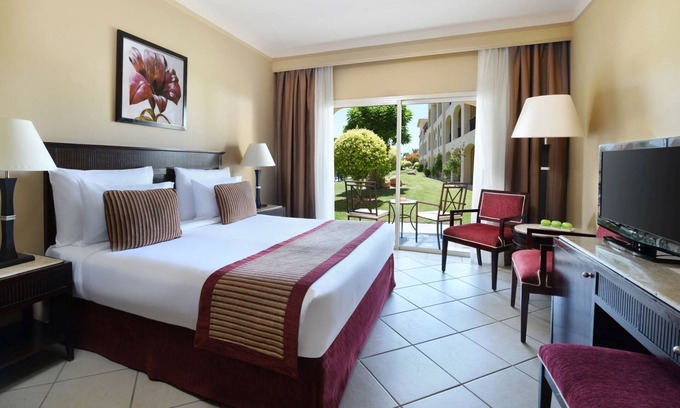 Sharm El Sheikh Hotel | Sprawling All‑Inclusive Resort: Pools, Beach, Waterslides, Spa & Kids’ Actvity
