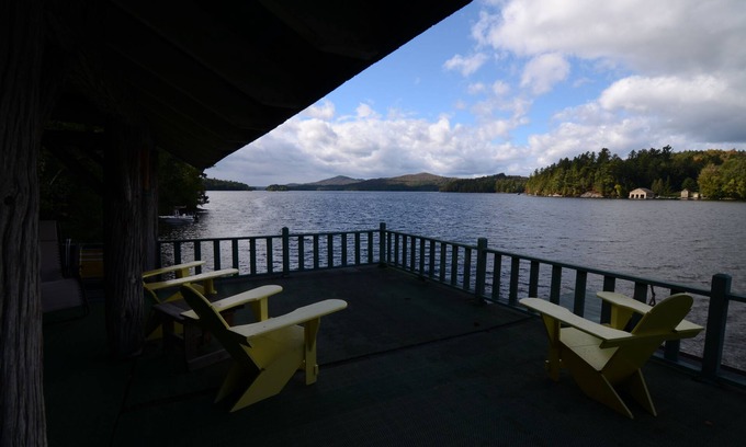 Saranac Lake Casa | Adirondack Great Camp en Lower Lake