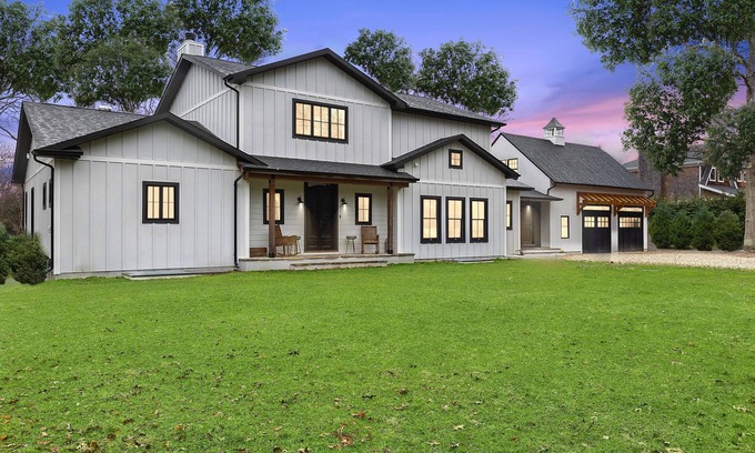 Clearwater Beach Otro | Sprawling Farmhouse in Private Beach Community