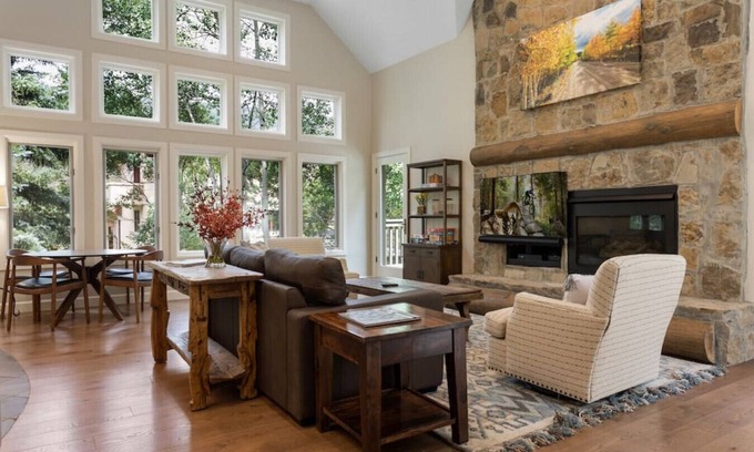 Highland Meadows Casa | Sprawling West Vail Home - Private Hot Tub!