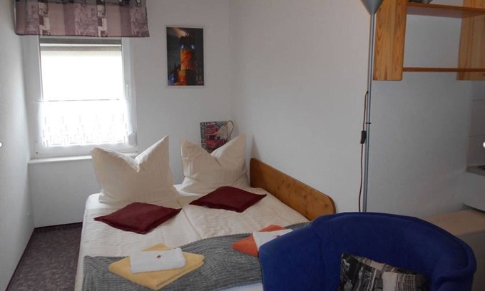 Vetschau/Spreewald Apartamento | Spreewald-Pension Antik - Small apartment, 2 bedrooms, living room/mini kitchen, shower/WC (children from 8 years)