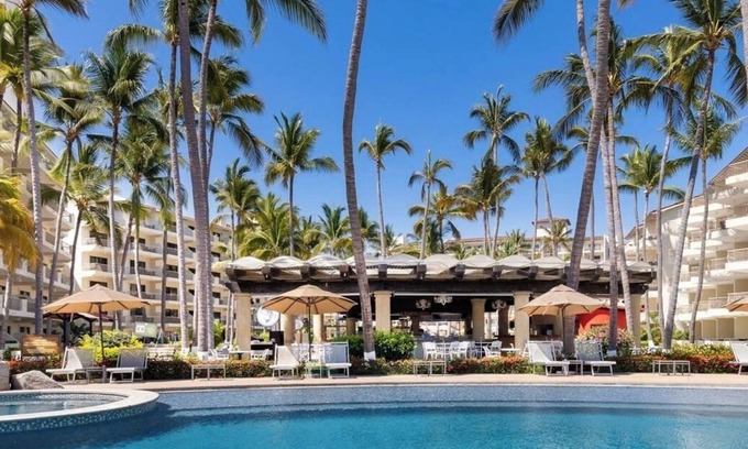 Puerto Vallarta Apartamento | Spring Break Escape: Oceanfront Luxury in Puerto Vallarta Awaits You!