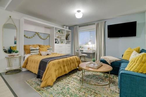 University Park Apartamento | !Spring Deals! Bright & Cozy Modern Studio, Fast WiFi, Quiet, Walkable to University of Portland