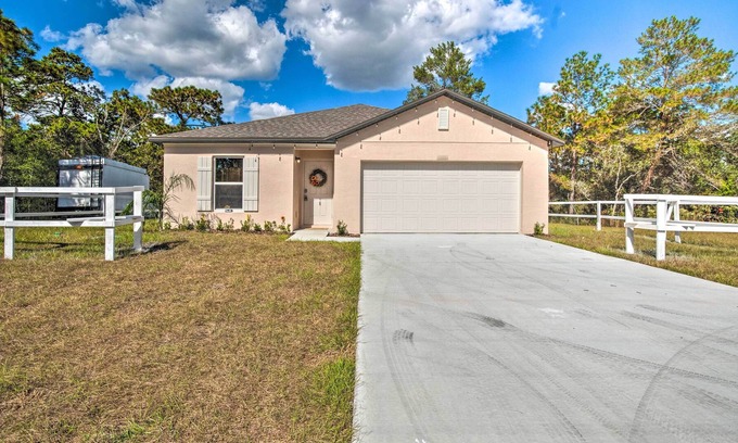 Spring Hill Casa | Spring Hill Home: 5 Mi to Weeki Wachee Park!