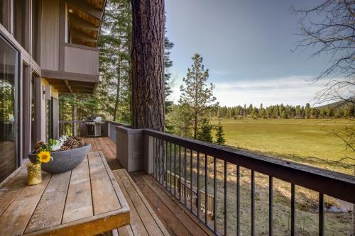 Black Butte Ranch Casa | Spring Home 33