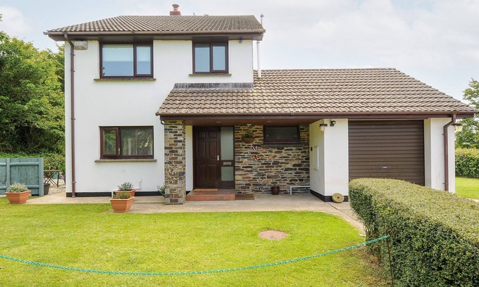 Bude Cabaña | SPRING LODGE, pet friendly, country holiday cottage in Kilkhampton