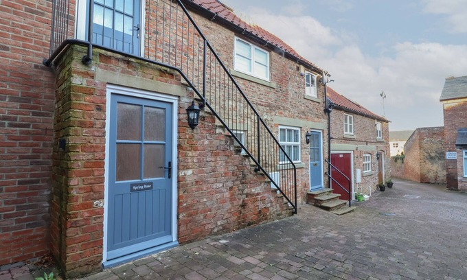 Bedale Cabaña | SPRING ROSE, family friendly in Bedale