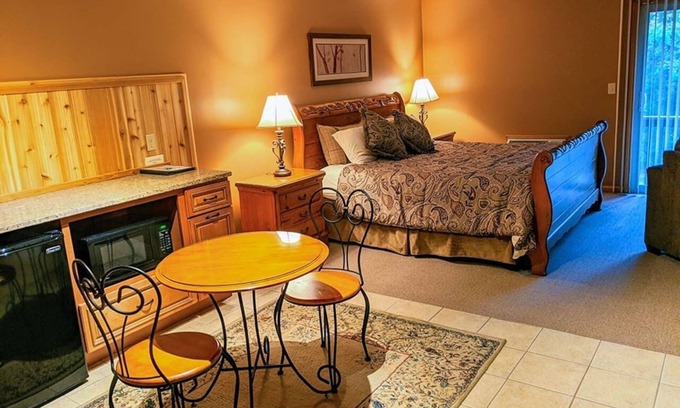 Prudenville Cama Y Desayuno | Springbrook Inn Hartwick Pines