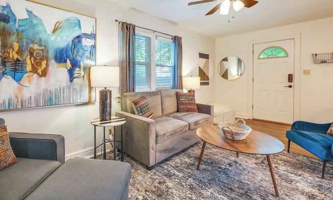 Springfield Casa | Springfield Home w/ Yard: 3 Mi to Downtown!