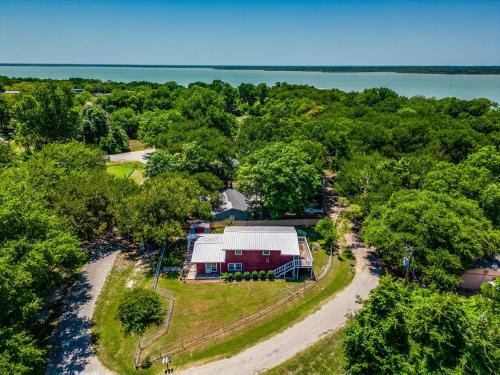 Dawson Casa | Springhill Lakehouse at Navarro Mills Lake
