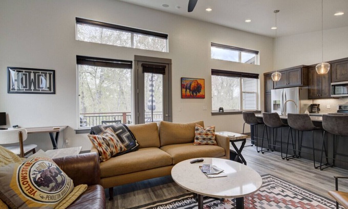 Four Corners Condominio | Spur of the Moment Getaway | Gallatin River Trail