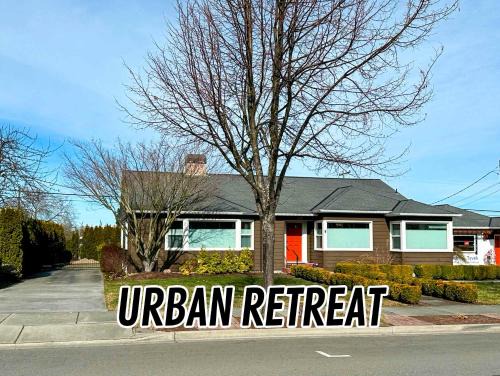 Sequim Casa | Sq Urban Retreat