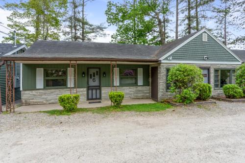 Holderness Casa | Squam Waterfront 2 bed rental (Suite 6)