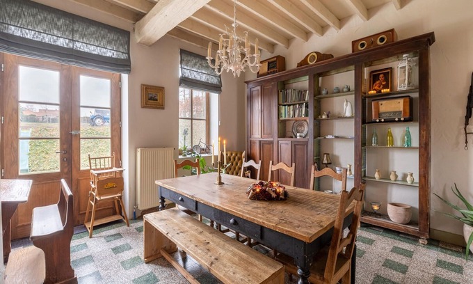 Velm Casa | Square Farm in the Beautiful Blossom Region