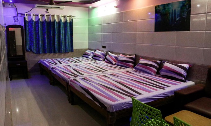 Hogenakkal Cabina | Sri Priya Lodge