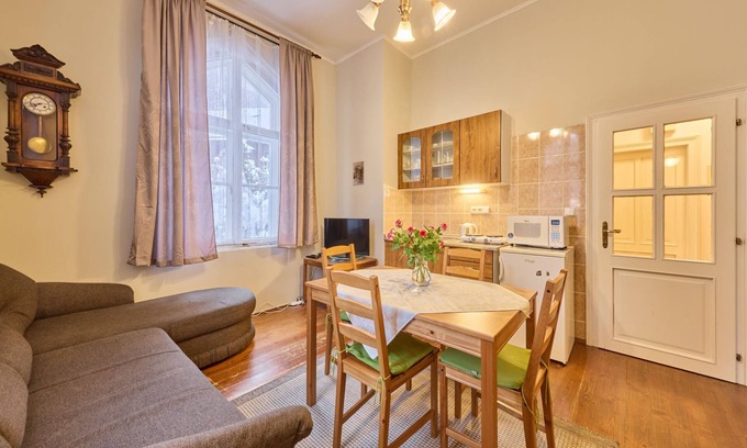 Janske Lazne Apartamento | Stříbrný pramen by Interhome