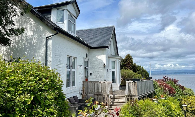 Innellan Cabaña | St Abbs - a coastal villa with spectacular sea views