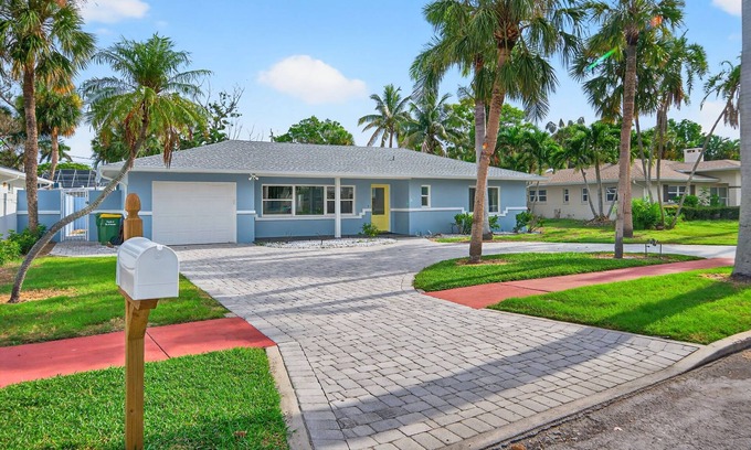 Ringling Estates Casa | S T. ARMANDS CIRCLE, 3 habitaciones, 3 baños, piscina climatizada