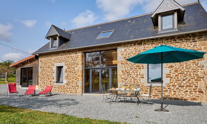 Saint-Aubin-de-Terregatte Casa | Estupenda casa de vacaciones privada para 6 personas con WIFI, TV, terraza y mascotas permitida