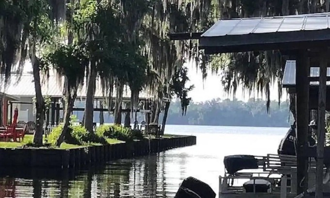Crescent City Casa | St. Johns River Retreat