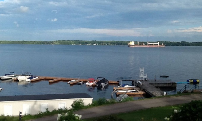 Elizabethtown-Kitley Cabaña | St. Lawrence Cottage - Elizabethtown, Ontario